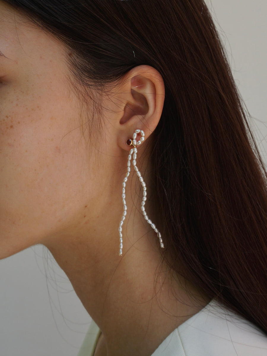 Pearl Ribbon Earring – ONNI JEWELS